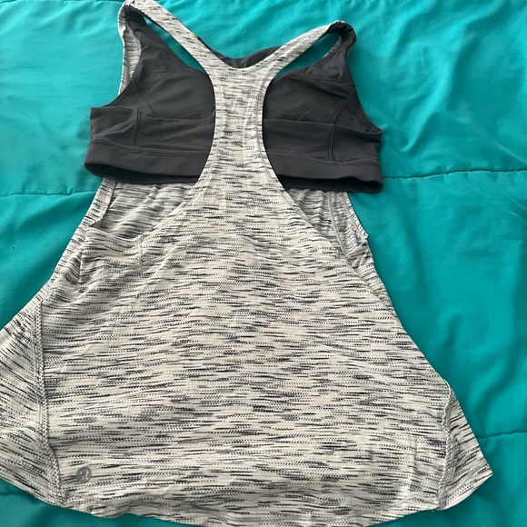Lululemon built in bra top - Picture 2 of 4